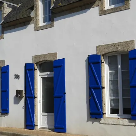 Les Volets Bleus * Saint-Guénolé